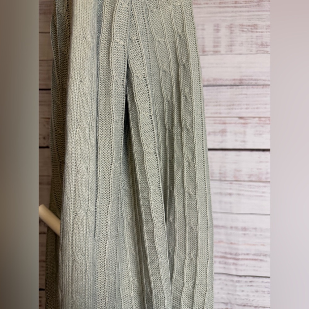 Cable Knit Scarf in Pale Green